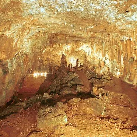 Sea Breeze アパート サミ